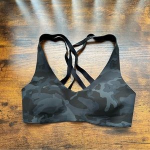 lululemon camo bra // a/b cup